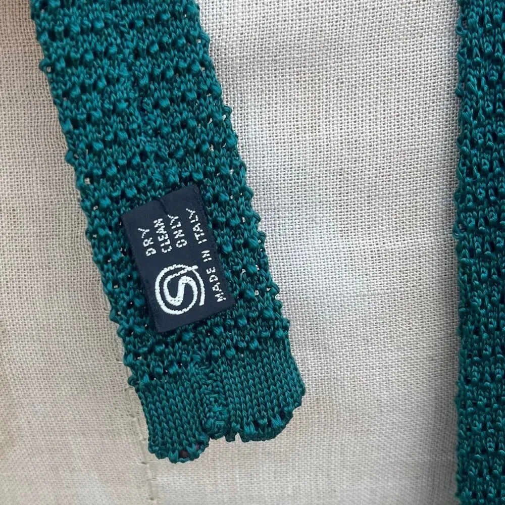 Silko crochet tie
